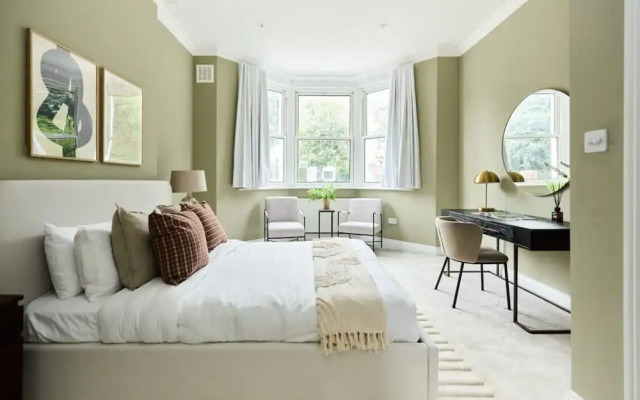 The Brondesbury Park - Sparkling 3bdr Flat With Garden