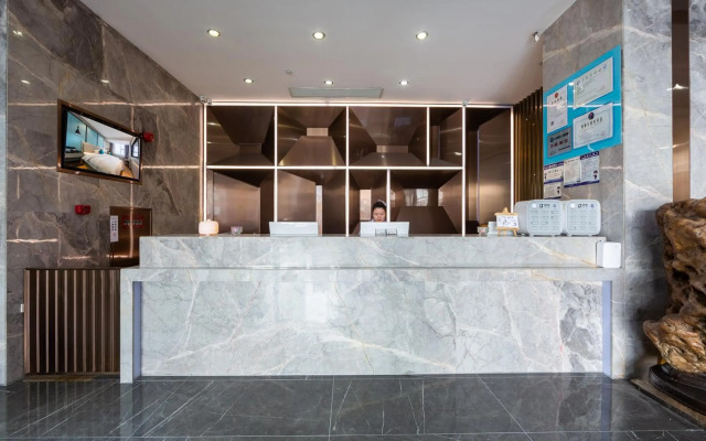 Warmyes Business Hotel