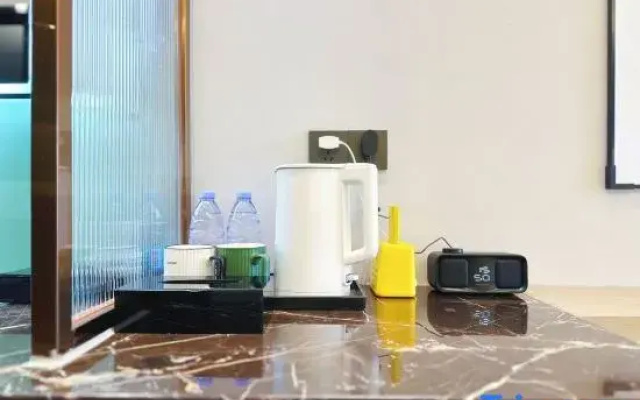 Haisi International Hotel (Wangcun Metro Station Branch)