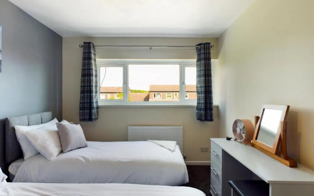 Tranquil Telford Retreat - 3 Bedroom House
