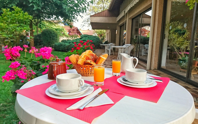 Résidence Hôtelière les Acanthes