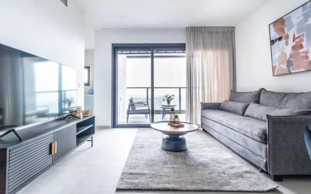 Magical 2BR Parking with amazing view in city gate