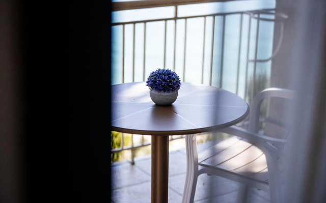 Bomo Tosca Beach Hotel