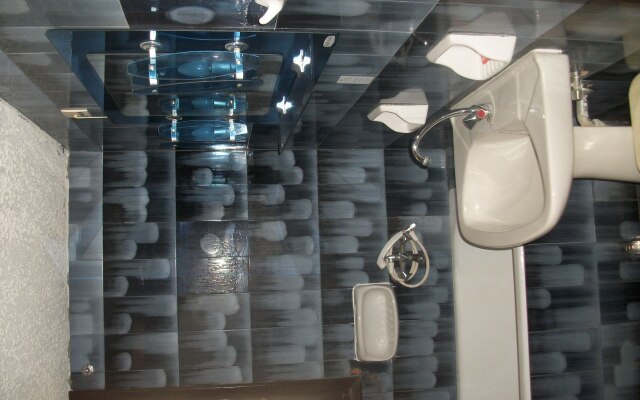 Efi Hotel