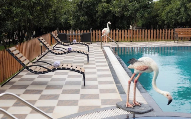 Freesia Resort by Express Inn