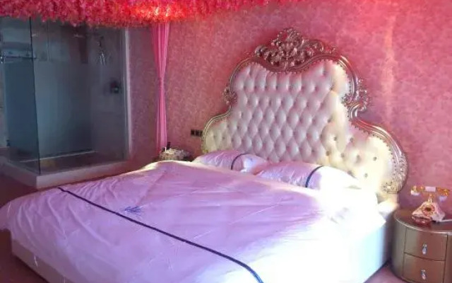 Yinhe Theme Apartment (Taiyuan Shimao Shop)