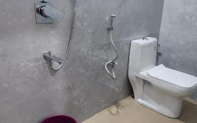 Individual house 500m from beach