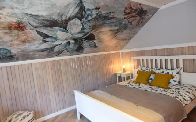 Large Holiday Villa With Sauna, Jacuzzi and Pool