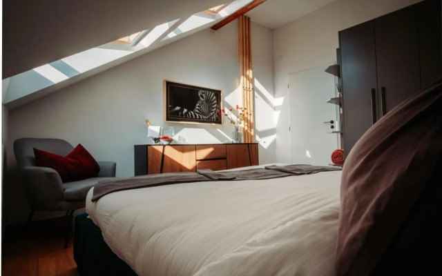 Luxury Oasis, Sauna, AC and Free Parking