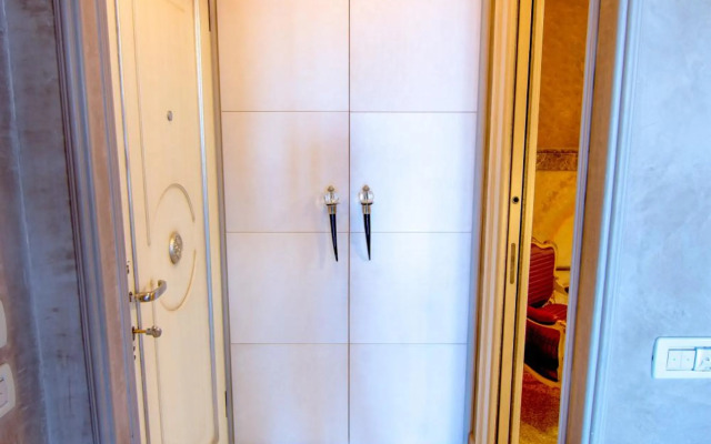 Opera Luxury Apartment