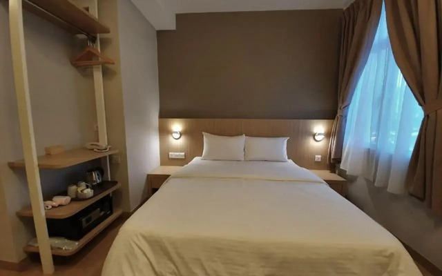 Walk In Hotel