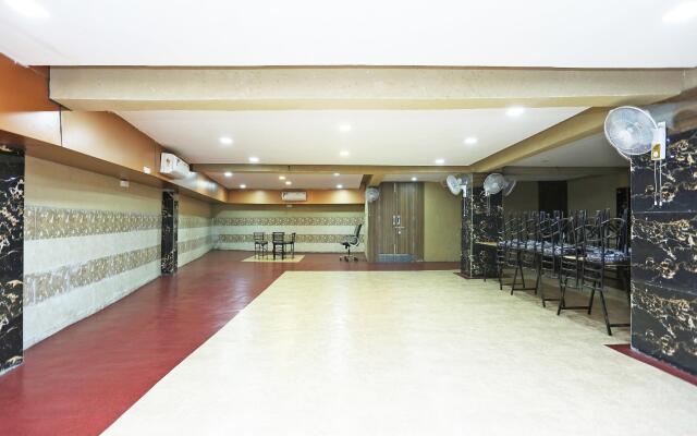 CAPITAL O 16472 Hotel Shree Balram International