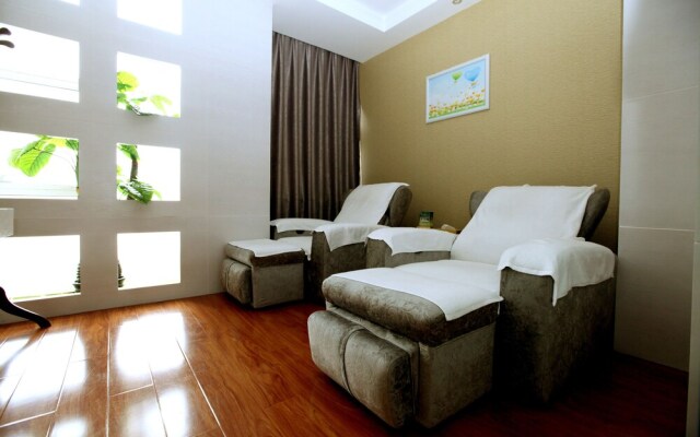 Holiday Inn Express Wuhan Jinyin Lake by IHG