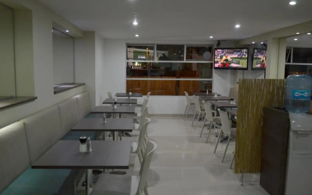 122 Plaza Apartahotel