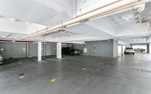 Modern ap W/pool one Block From the Beach Rmi201