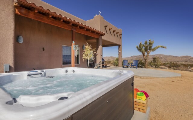 Horizon House Hot Tub, Fire Pit & Bbq Adobe In Jt 4 Bedroom Home by RedAwning