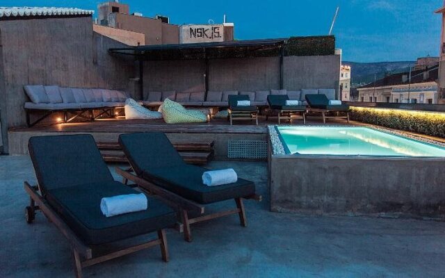 Andromeda Downtown Suites