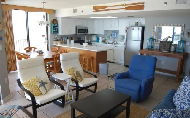 Phoenix V 901 by RedAwning