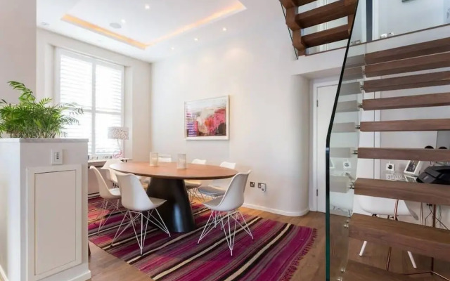 Spectacular 4 Bed House, Pimlico