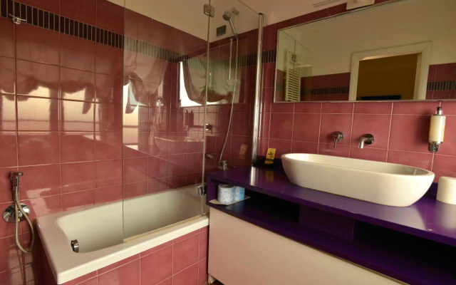St. Peter' Six Rooms & Suites