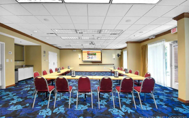 Hampton Inn & Suites Jacksonville Deerwood Park