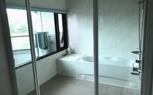 Yin Mama Warm House