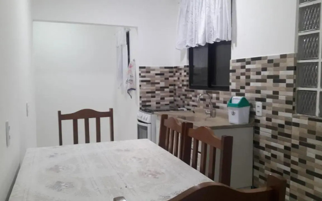 Casa 01 Dorm Terreno Compartido