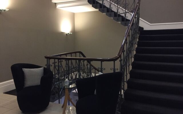 Quebecs Luxury Aparthotel