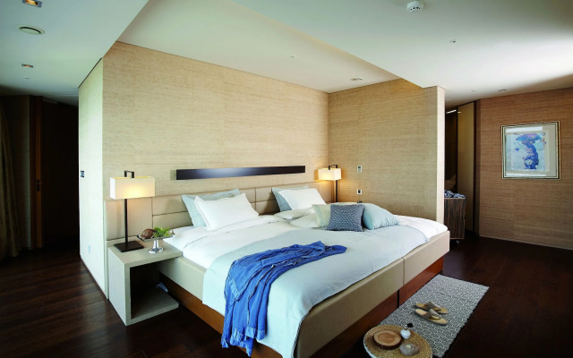 The Classic 500 Pentaz Executive Residence
