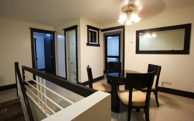 L Square Hotel