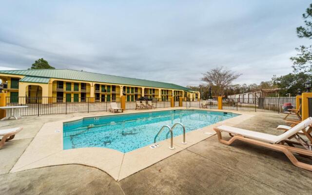 Days Inn by Wyndham Atmore