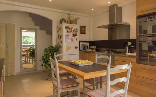 Modern Villa in Mougins With Private Pool