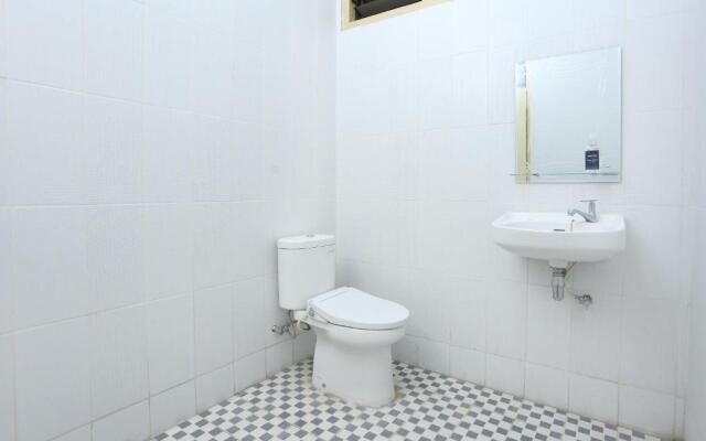 OYO 2268 Tim-tim Homestay SyariahNearUniversitas Gadjah Mada