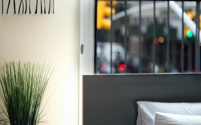 Midtown West Hotel
