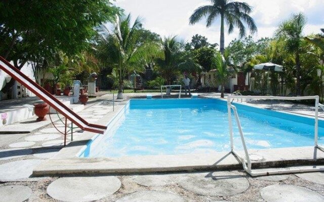 Autel Jardines
