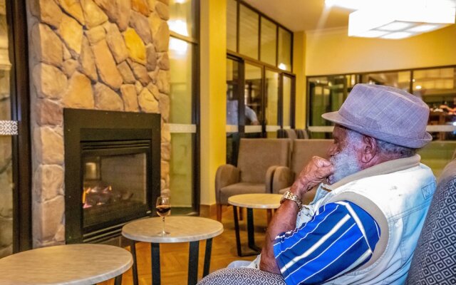 Highlander Hotel & Apartments