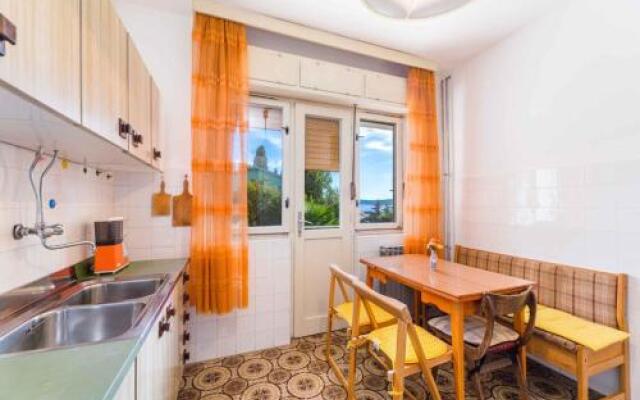 Apartment in Crikvenica 5215