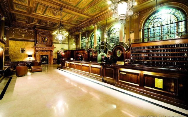 Hotel Metropole