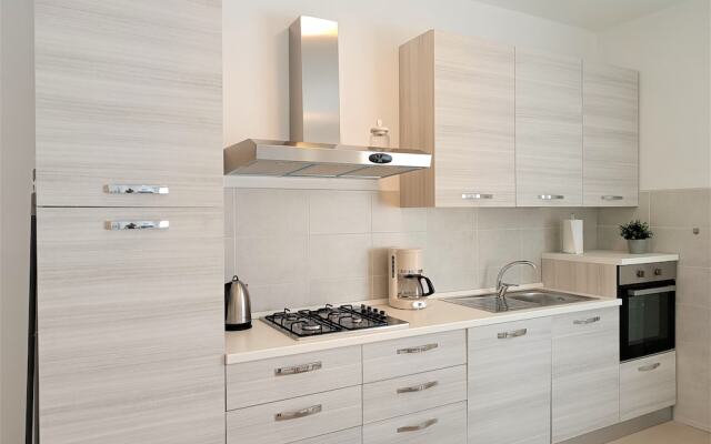 Winter Spring Summer Apartments