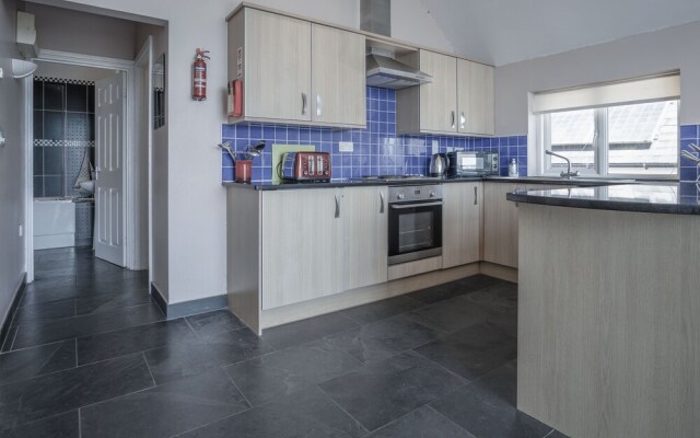 Manor View - 1 Bedroom Apartment - Pendine