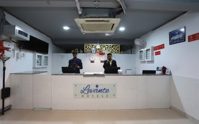 Capital 0 18693 Hotel Levanti