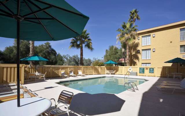 La Quinta Inn by Wyndham Phoenix Sky Harbor Airport