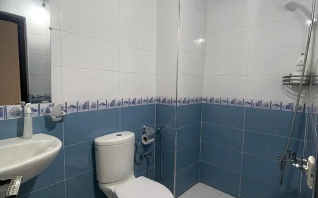 Piso céntrico y a pie de playa.