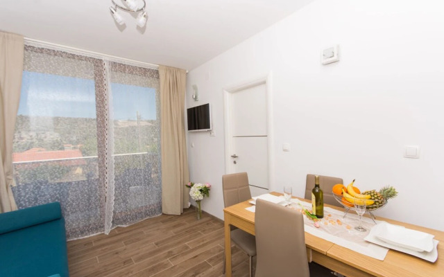 Apartments Villa LA