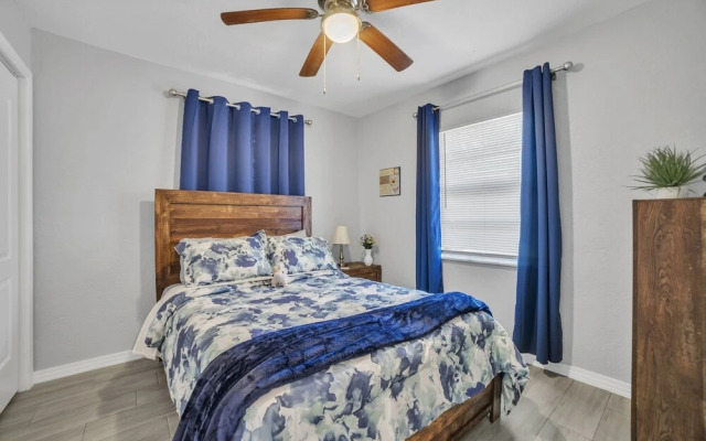 Cozy Plant City Home by RedAwning