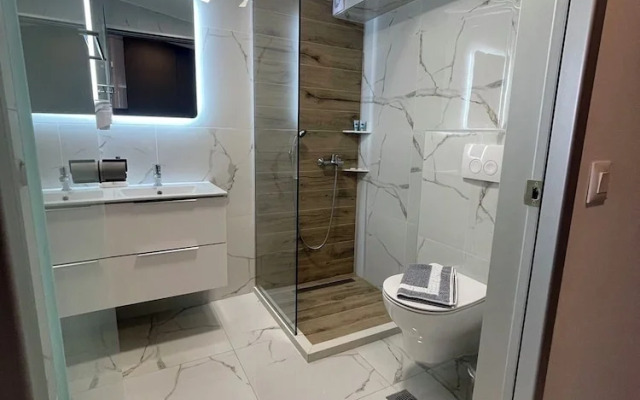 ARA Luxury Suites