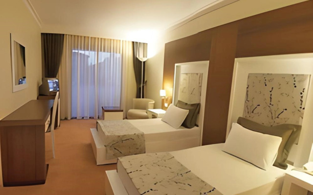 Sentinus Beach Hotel