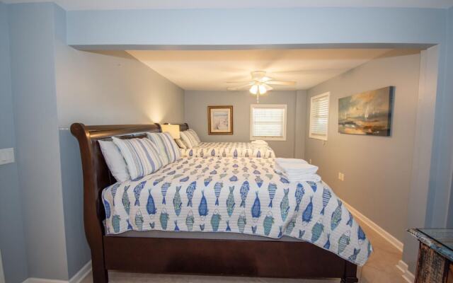 Spacious Ocean View Home w/ New Furniture, Huge Deck, & Wifi