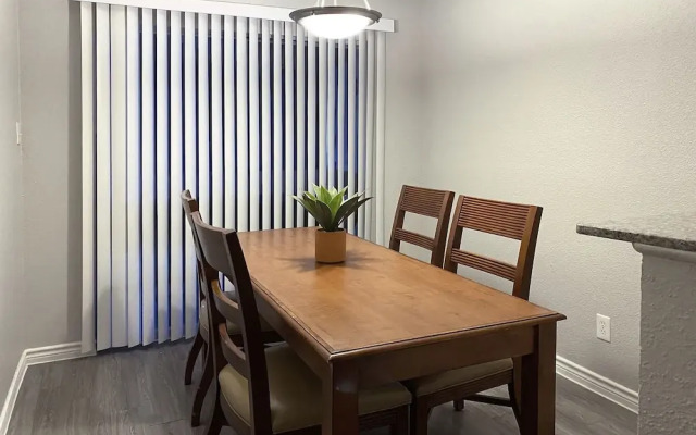 OYO Apartments at Eden Pointe
