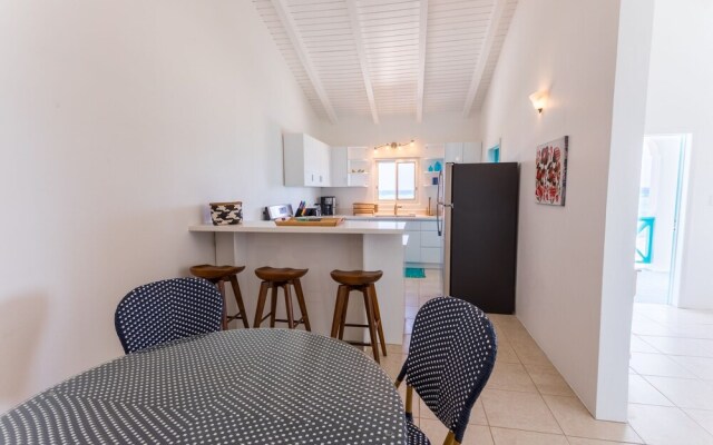 Coralito Bay Suites & Villas